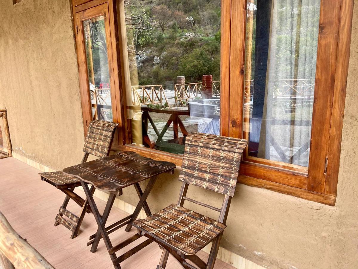 Shivadya Tirthan - Tirthan Valley Gushaini Buitenkant foto