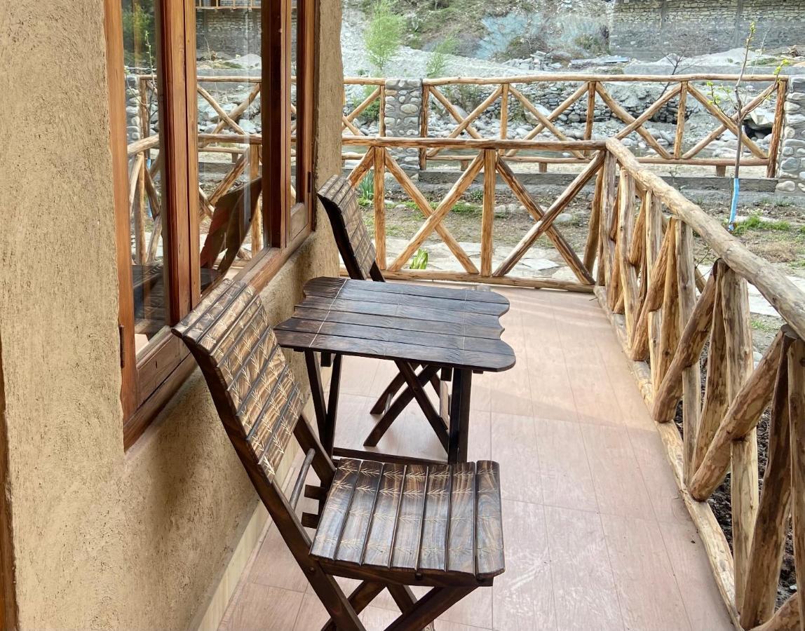 Shivadya Tirthan - Tirthan Valley Gushaini Buitenkant foto