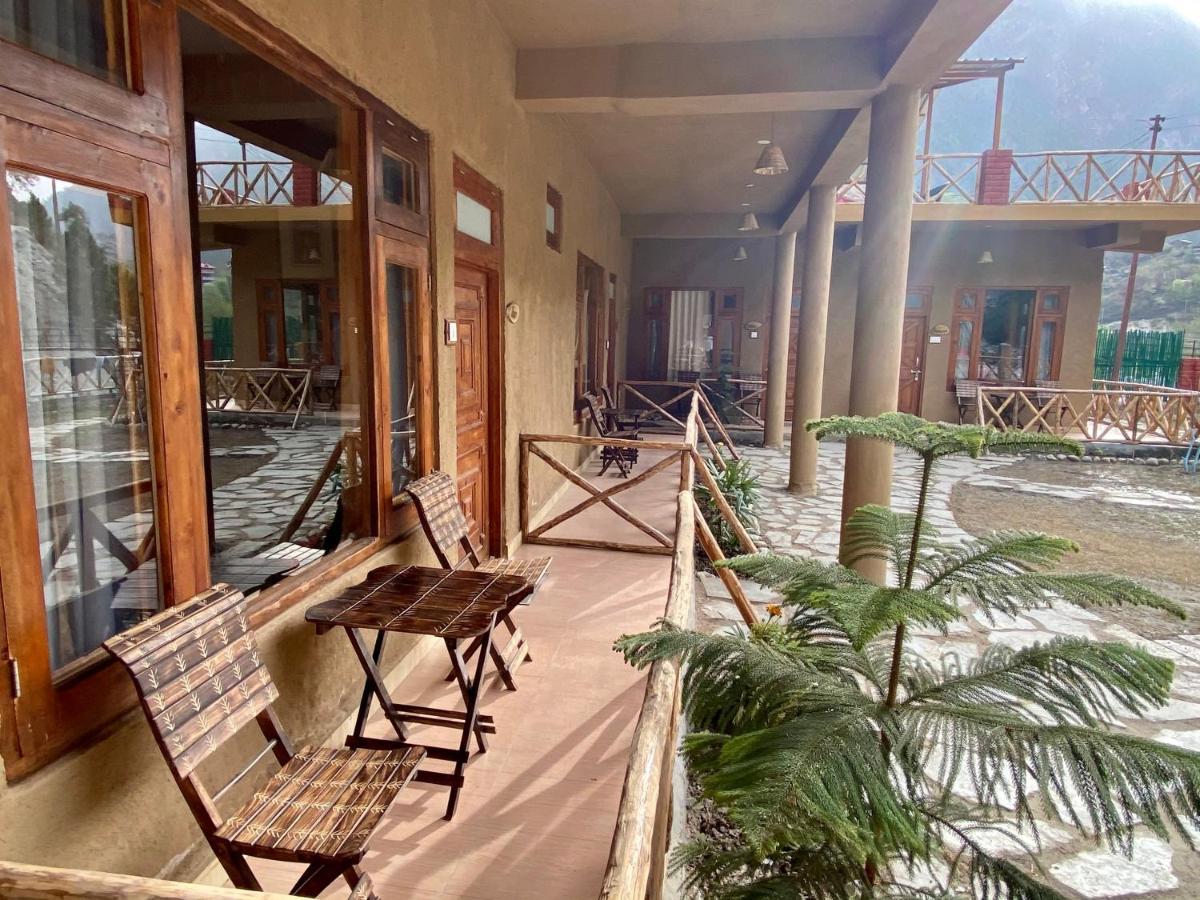 Shivadya Tirthan - Tirthan Valley Gushaini Buitenkant foto