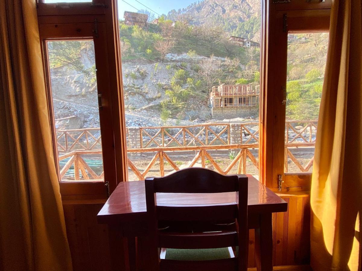 Shivadya Tirthan - Tirthan Valley Gushaini Buitenkant foto