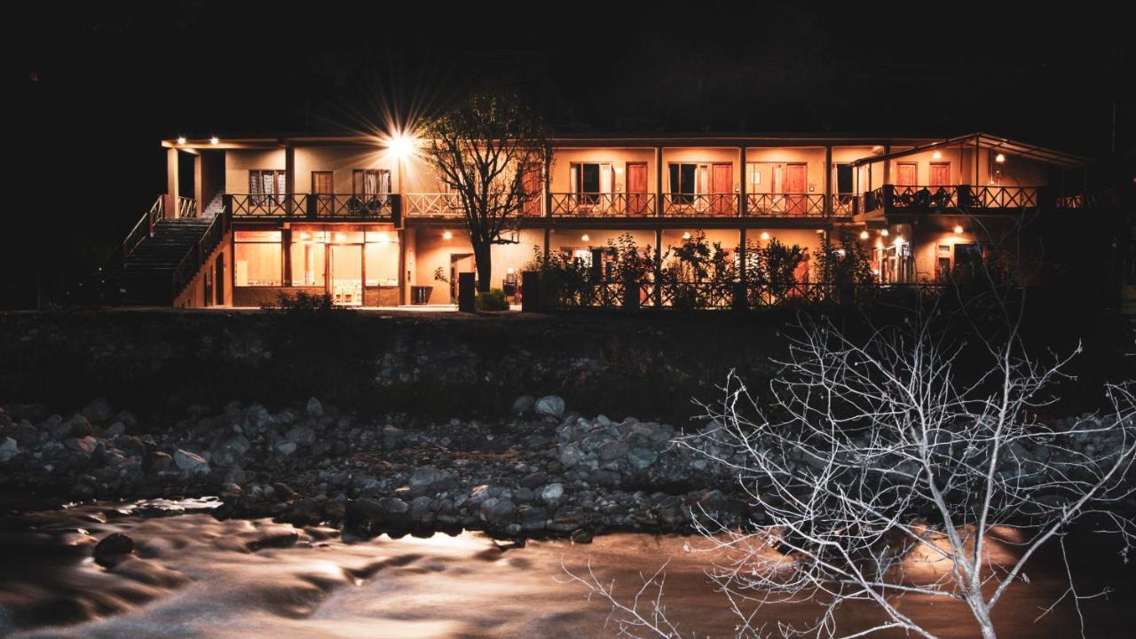 Shivadya Tirthan - Tirthan Valley Gushaini Buitenkant foto